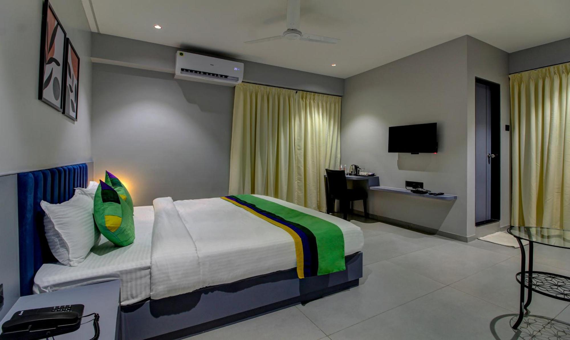 Comfort Inn Baner- Indian Nationals Only Pune Exterior foto