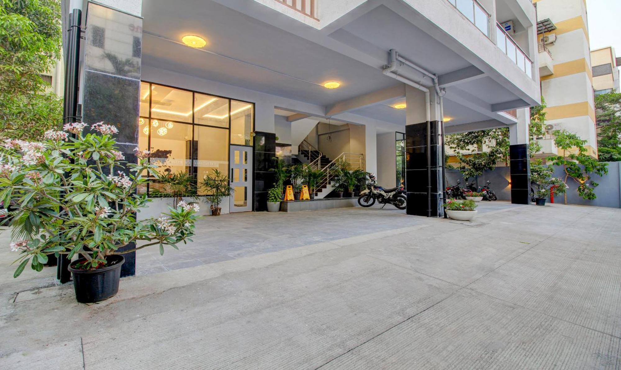 Comfort Inn Baner- Indian Nationals Only Pune Exterior foto